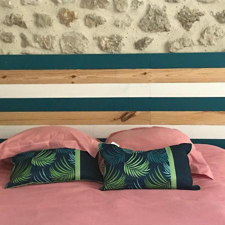 Bed and Breakfast La Marelle Avrille-les-Ponceaux Экстерьер фото